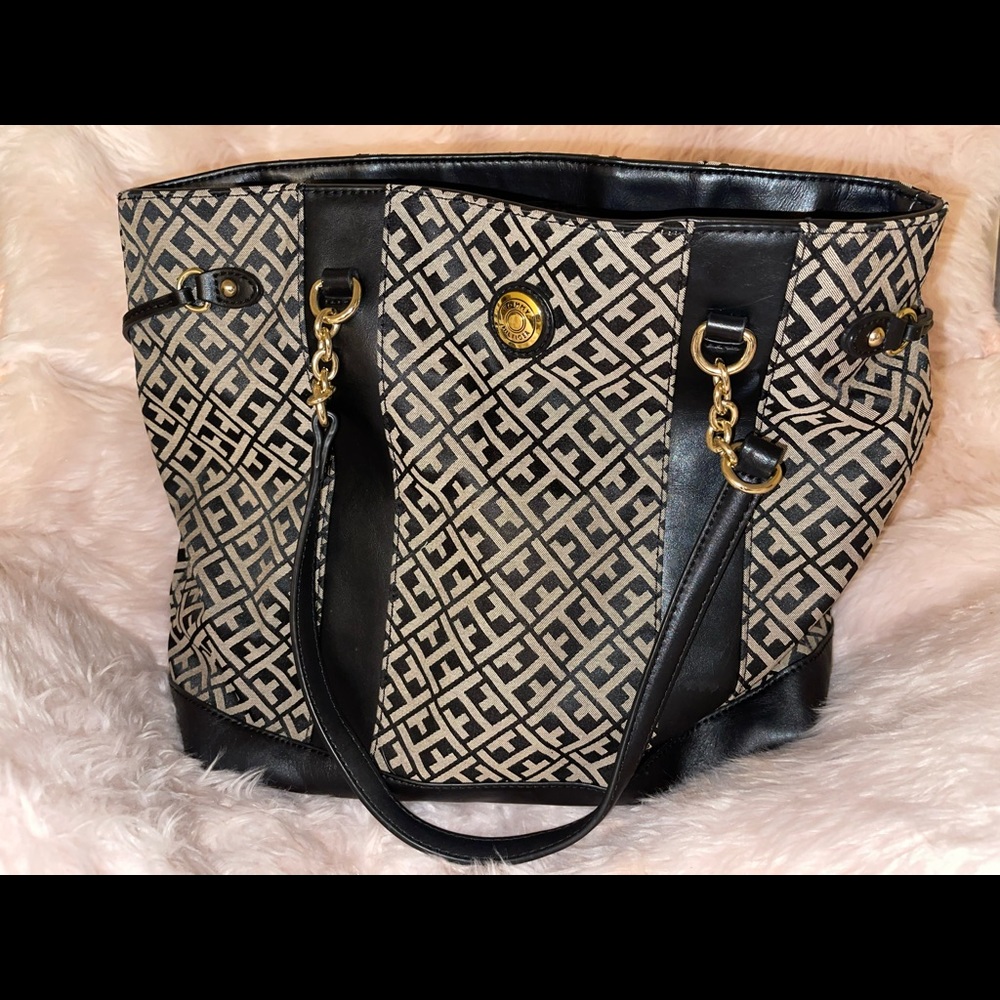 Tommy Hilfiger women’s shoulder bag